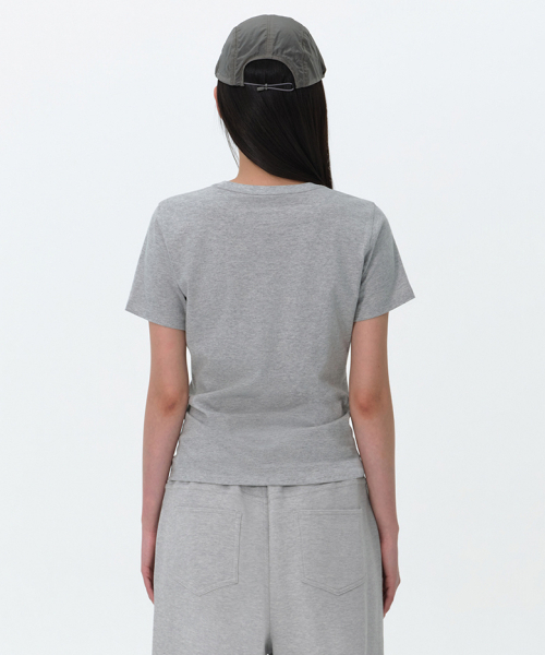 MUSINSA STANDARD WOMAN（ムシンサスタンダードウーマン）の「ウィメンズプレーンクルネックTシャツ[ミディアムグレー]（Tシャツ/カットソー・レディース・その他・X-SMALL/MEDIUM/LARGE/SMALL）」の3枚目の写真