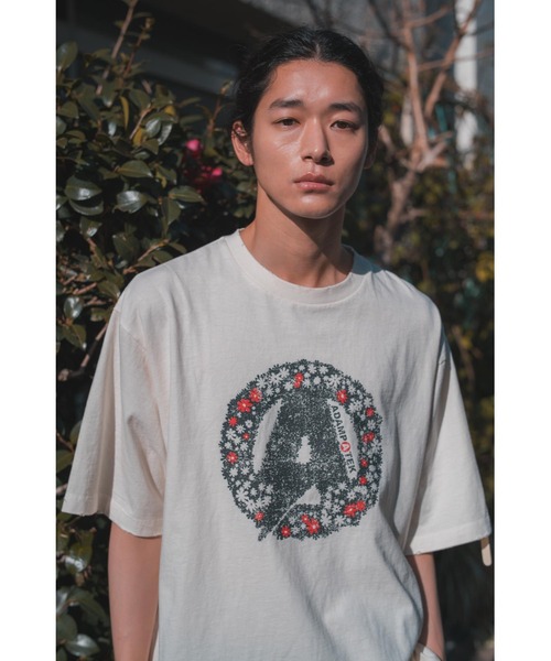 ADAM PATEK(アダムパテック)の「【ADAMPATEK/アダムパテック】flower anarchy short sleeve pigment/フラワーアナーキープリントピグメントTシャツ(Tシャツ/カットソー・メンズ・ホワイト・1)」の1枚目の写真