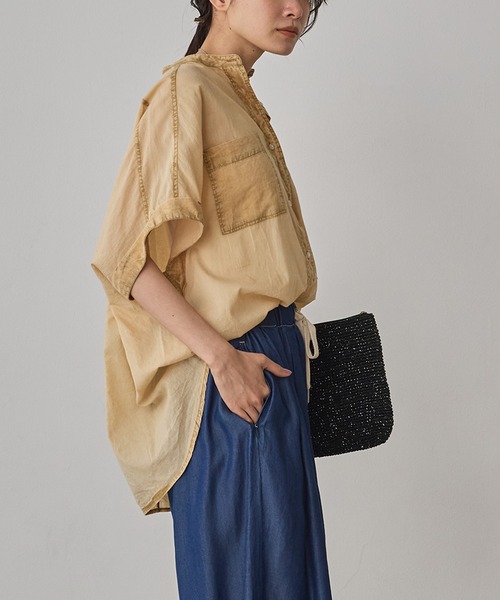 hunch(ハンチ)の「アシッドウォッシュ コットン 半袖シャツ(シャツ/ブラウス・レディース・チャコール/ベージュ/グレイッシュブルー/コーラルピンク・FREE)」の14枚目の写真
