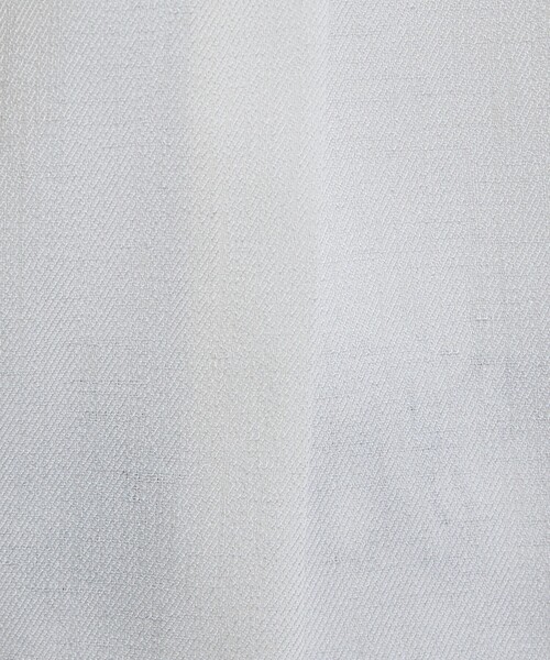 qualite(カリテ)の「【ベストセラーアイテム!新色追加】リネンライクスリットブラウス セットアップ対応 春服 夏服 オフィスカジュアル(シャツ/ブラウス・レディース・オフホワイト/ワイン・フリー)」の8枚目の写真