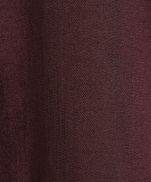 qualite(カリテ)の「【ベストセラーアイテム!新色追加】リネンライクスリットブラウス セットアップ対応 春服 夏服 オフィスカジュアル(シャツ/ブラウス・レディース・オフホワイト/ワイン・フリー)」の8枚目の写真