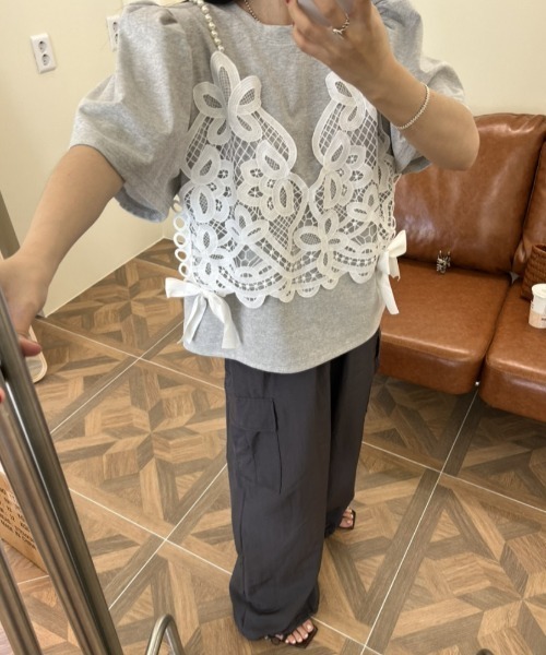 deux amour（ドゥーザムール）の「サイドリボンレースキャミレイヤード半袖トップス（その他トップス・レディース・ブラック/グレー・FREE）」の4枚目の写真