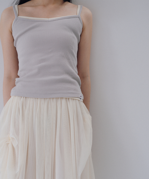 OHESHIO(オヘシオ)の「BASIC RIBBED V-NECK SLEEVELESS, CREAM(Tシャツ/カットソー・レディース・その他・FREE)」の5枚目の写真