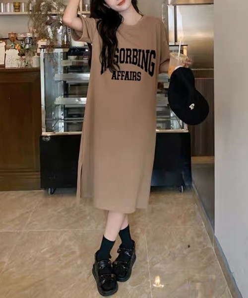 SallyLunn(サリーラン)の「【ゆるっと着こなす】フロントロゴTワンピース(ワンピース・レディース・ホワイト/ブラック/ブラウン・MEDIUM/LARGE)」の3枚目の写真