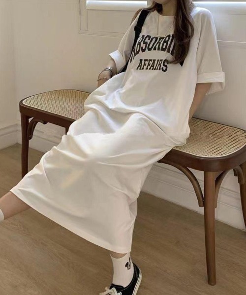 SallyLunn(サリーラン)の「【ゆるっと着こなす】フロントロゴTワンピース(ワンピース・レディース・ホワイト/ブラック/ブラウン・MEDIUM/LARGE)」の1枚目の写真