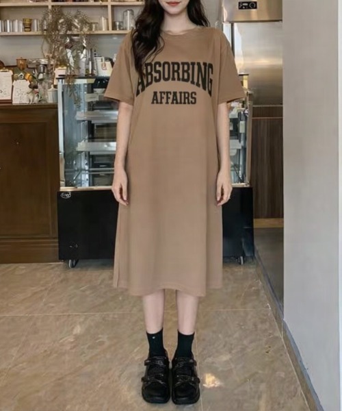 SallyLunn(サリーラン)の「【ゆるっと着こなす】フロントロゴTワンピース(ワンピース・レディース・ホワイト/ブラック/ブラウン・MEDIUM/LARGE)」の6枚目の写真