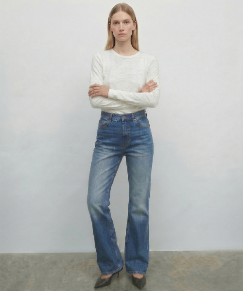 KIMDOH(キムド)の「Nerin Flare Denim / Raw Indigo(デニムパンツ・レディース・その他・SMALL/MEDIUM/LARGE)」の1枚目の写真