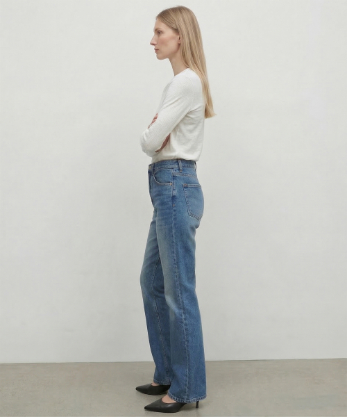 KIMDOH(キムド)の「Nerin Flare Denim / Raw Indigo(デニムパンツ・レディース・その他・SMALL/MEDIUM/LARGE)」の2枚目の写真