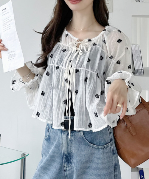 Ada.(エイダ)の「花柄刺繍 シアー ブラウス(シャツ/ブラウス・レディース・ブラック/オフホワイト/サックスブルー・FREE)」の15枚目の写真