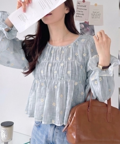 Ada.(エイダ)の「花柄刺繍 シアー ブラウス(シャツ/ブラウス・レディース・ブラック/オフホワイト/サックスブルー・FREE)」の8枚目の写真