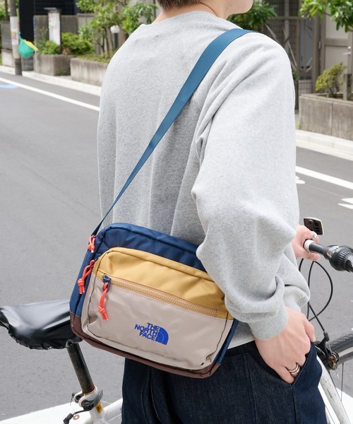 THE NORTH FACE（ザノースフェイス）の「【THE NORTH FACE】ショルダーバッグ CR-1（ショルダーバッグ・メンズ・ブラック/ベージュ・FREE）」の5枚目の写真