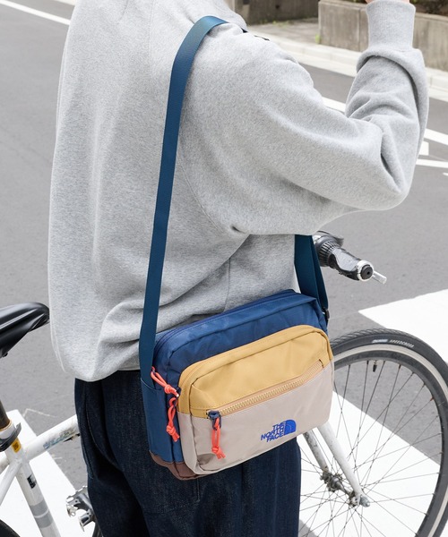 THE NORTH FACE（ザノースフェイス）の「【THE NORTH FACE】ショルダーバッグ CR-1（ショルダーバッグ・メンズ・ブラック/ベージュ・FREE）」の6枚目の写真