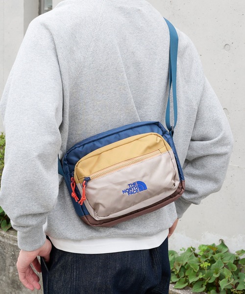 THE NORTH FACE（ザノースフェイス）の「【THE NORTH FACE】ショルダーバッグ CR-1（ショルダーバッグ・メンズ・ブラック/ベージュ・FREE）」の4枚目の写真