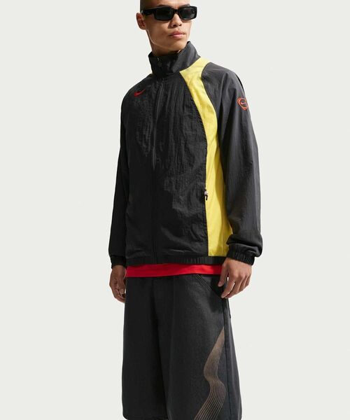 NIKE(ナイキ)の「ナイキ スポーツウェア メンズ デニム ショートパンツ / Nike Sportswear Men's Denim Shorts IR6783-060 Anthracite(デニムパンツ・メンズ・スミクロ・40/38/36/34/32/30/28)」の4枚目の写真