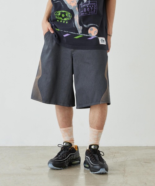 NIKE(ナイキ)の「ナイキ スポーツウェア メンズ デニム ショートパンツ / Nike Sportswear Men's Denim Shorts IR6783-060 Anthracite(デニムパンツ・メンズ・スミクロ・40/38/36/34/32/30/28)」の1枚目の写真