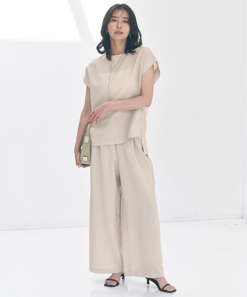 UNFILO(アンフィーロ)の「【セットアップ着用可】TENNEN TOUCH COOL Tブラウス(シャツ/ブラウス・レディース・ダークブラウン系/グレー系/ベージュ系・SMALL/MEDIUM/LARGE)」の9枚目の写真