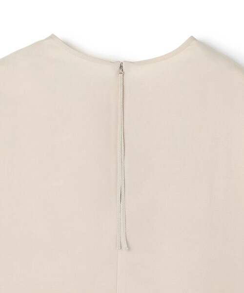 UNFILO(アンフィーロ)の「【セットアップ着用可】TENNEN TOUCH COOL Tブラウス(シャツ/ブラウス・レディース・ダークブラウン系/グレー系/ベージュ系・SMALL/MEDIUM/LARGE)」の22枚目の写真