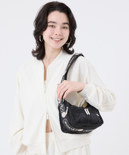 LeSportsac(レスポートサック)の「SMALL EVERYDAY BAG MH ロゴジャガードブラックスナイデル(ショルダーバッグ・レディース・ブラック・FREE)」の2枚目の写真
