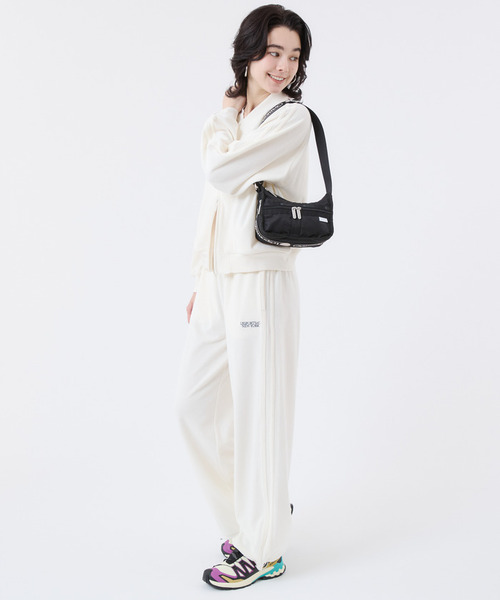 LeSportsac(レスポートサック)の「SMALL EVERYDAY BAG MH ロゴジャガードブラックスナイデル(ショルダーバッグ・レディース・ブラック・FREE)」の3枚目の写真