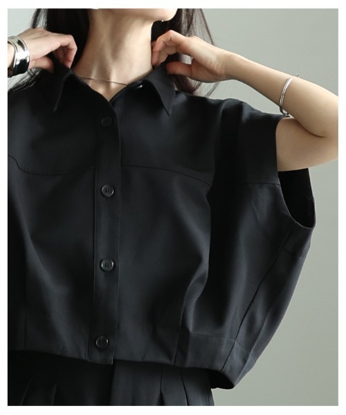 Sawa a la mode(サワアラモード)の「コクーンシルエットショートシャツ(シャツ/ブラウス・レディース・ブラック/ブラウン・FREE)」の17枚目の写真