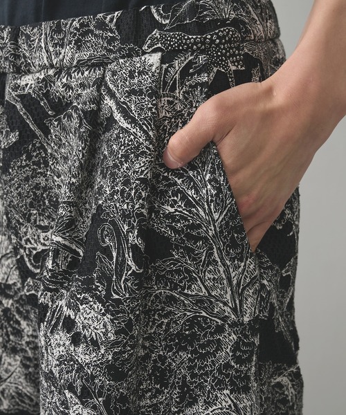 TAAKK(ターク)の「【TAAKK】別注Short Pants(その他パンツ・メンズ・ブラック系2/ブラック/ホワイト・2/3)」の15枚目の写真