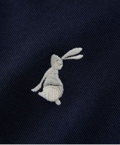 &soiree(アンドソワレ)の「フロントジップワンポイント刺繍襟付きワンピース(ワンピース・レディース・ネイビー・MEDIUM/LARGE/X-LARGE)」の6枚目の写真
