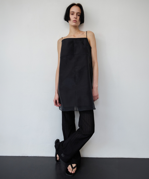 LEVAR（レバー）の「Layered Sheer Slip Dress - Black（ワンピース・レディース・ブラック・SHORT/LONG）」の2枚目の写真