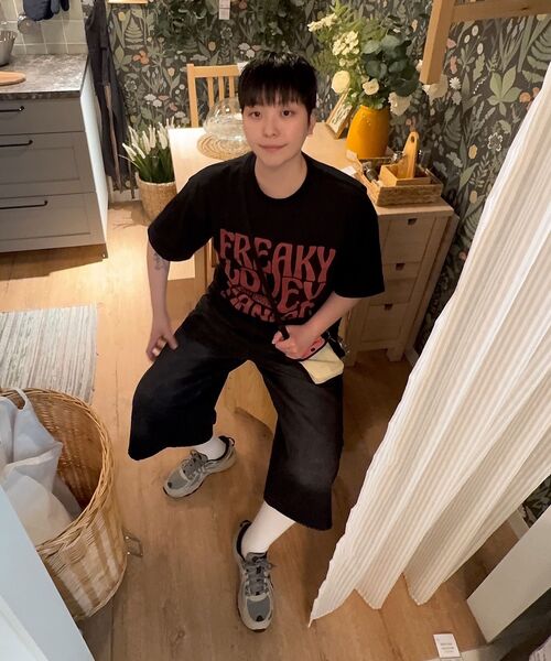 URBANAGE(アーバンエイジ)の「MANIACオーバー半袖ブラック(Tシャツ/カットソー・レディース・その他・MEDIUM/LARGE)」の7枚目の写真