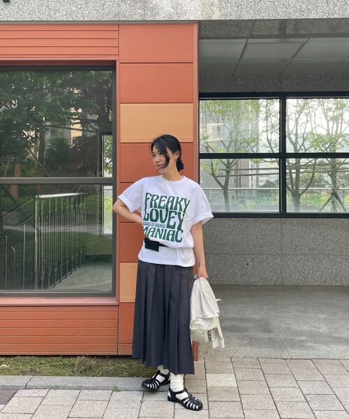 URBANAGE(アーバンエイジ)の「MANIACオーバー半袖ブラック(Tシャツ/カットソー・レディース・その他・MEDIUM/LARGE)」の4枚目の写真