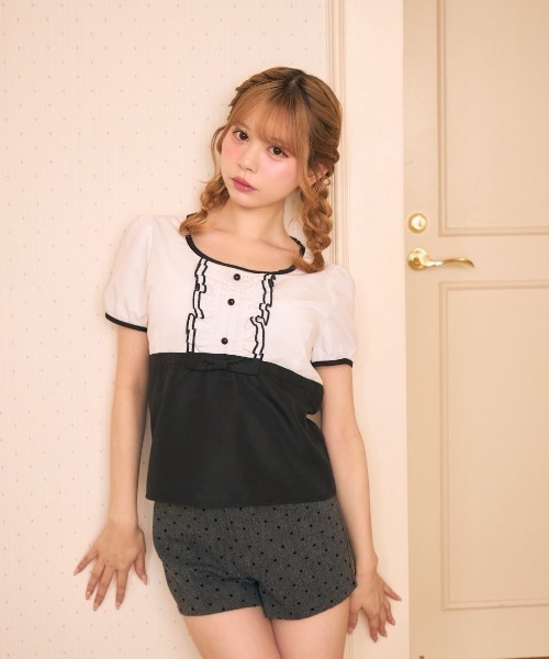 TITTY&CO.（ティティーアンドコー）の「バイカラーフリルトップス（シャツ/ブラウス・レディース・ブラック/ホワイト・FREE）」の21枚目の写真