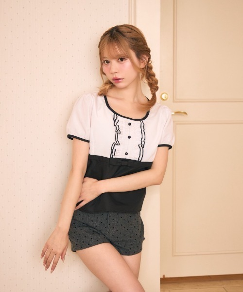 TITTY&CO.（ティティーアンドコー）の「バイカラーフリルトップス（シャツ/ブラウス・レディース・ブラック/ホワイト・FREE）」の17枚目の写真