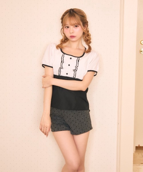 TITTY&CO.（ティティーアンドコー）の「バイカラーフリルトップス（シャツ/ブラウス・レディース・ブラック/ホワイト・FREE）」の11枚目の写真