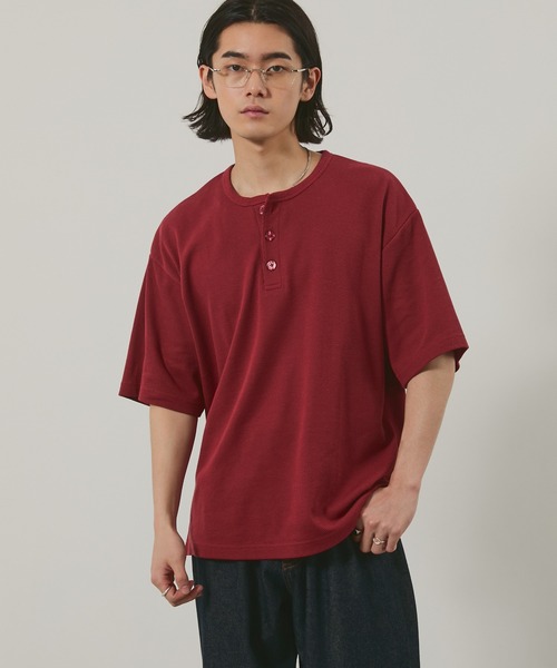 EMMA CLOTHES（エマクローズ）の「ハニカムサーマル ヘンリーネック オーバーサイズ半袖Tシャツ（Tシャツ/カットソー・メンズ・ブルー/ブラック/オフホワイト/バーガンディー・L/M）」の15枚目の写真
