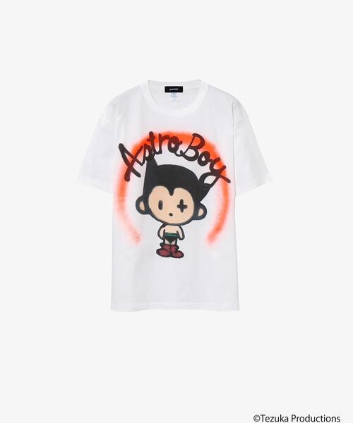ROYAL FLASH(ロイヤルフラッシュ)の「guernika/ゲルニカ/【SHINICHIROINUI × Tezuka world】Thumb Doll Spray Tshirt アトム(Tシャツ/カットソー・メンズ・ホワイト・L/M/XL/2XL)」の1枚目の写真