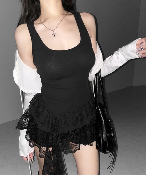 me+em select(ミームセレクト)の「【 2color 】レースフリルアシンメトリータンクトップ /lace frill asymmetry tank top(タンクトップ・レディース・ホワイト/ブラック・FREE)」の7枚目の写真