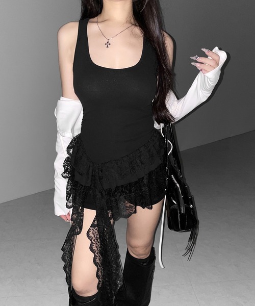 me+em select(ミームセレクト)の「【 2color 】レースフリルアシンメトリータンクトップ /lace frill asymmetry tank top(タンクトップ・レディース・ホワイト/ブラック・FREE)」の10枚目の写真
