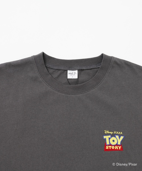 and D. petit main（アンドディープティマイン）の「【DISNEY/PIXAR/Toy Story】親子リンク/DAD/トイストーリー/バズ・ライトイヤー半袖Tシャツ（Tシャツ/カットソー・レディース・チャコール・F）」の8枚目の写真