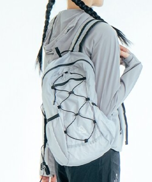 HEISAN(ハイサン)の「【日本未発売/WEB限定】Heisan(ハイサン)/20L 超軽量 大容量 A4サイズ収納可 折りたためる パッカブル ウルトラ ライト コンパクト ポケット バックパック リュック/Ultra-light Compact Pocket Bag V2 Mサイズ(バックパック/リュック・レディース・その他1/カーキ/イエロー/グレー/ブラウン/ブラック・M)」の6枚目の写真