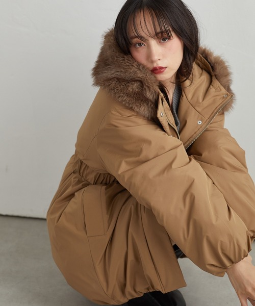 RANAN(ラナン)の「ミドル丈フードファー中わたダウンコート(ダウンジャケット/コート・レディース・ブラック/キャメル/ライトベージュ・L/LL/M)」の1枚目の写真