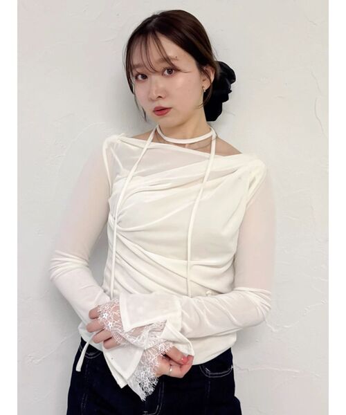 dazzlin(ダズリン)の「レーススリーブドレープベロアトップス(Tシャツ/カットソー・レディース・オフホワイト/ブラック/ブラウン・FREE)」の10枚目の写真