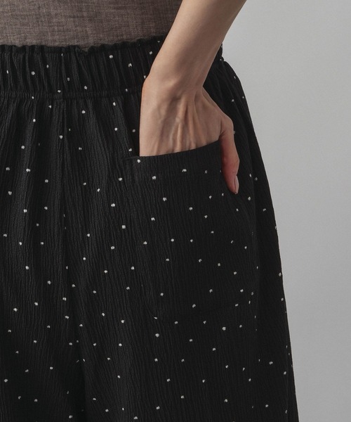 GLOBAL WORK（グローバルワーク）の「楊柳イージーコクーンパンツ/1049115（その他パンツ・レディース・ドット・MEDIUM/LARGE）」の11枚目の写真