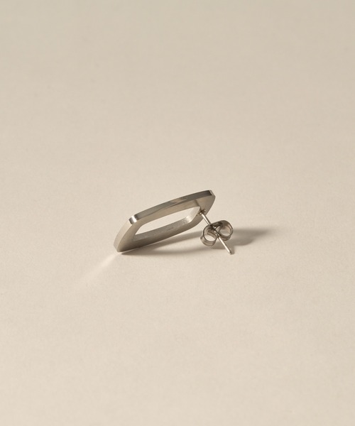 novice（ノーヴィス）の「【novice】Soft Square Pierce［Stainless］（ピアス（両耳用）・レディース・シルバー/ゴールド・FREE）」の6枚目の写真