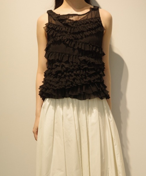 CLANE(クラネ)の「CLANE RANDOM FRILL SHEER N/S TOPS(その他トップス・レディース・オフホワイト/グレー/ブラック・2/1)」の2枚目の写真