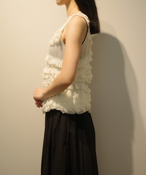 CLANE(クラネ)の「CLANE RANDOM FRILL SHEER N/S TOPS(その他トップス・レディース・オフホワイト/グレー/ブラック・2/1)」の4枚目の写真