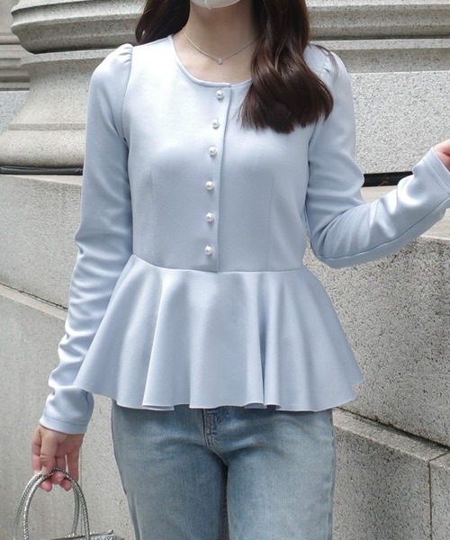 junoah(ジュノア)の「カットオフパフスリーブペプラム長袖トップス(Tシャツ/カットソー・レディース・ネイビー/ライトブルー/ブラック/アイボリー・SMALL/X-LARGE/LARGE/MEDIUM)」の3枚目の写真