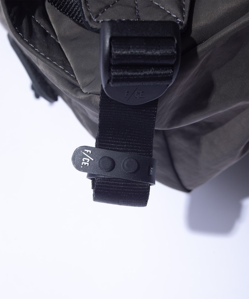 F/CE. (エフシーイー)の「F/CE. TEXTURED TWILL DAY PACK / エフシーイー テクスチャード ツイル デイパック(バックパック/リュック・メンズ・ブラック/チャコール・FREE)」の10枚目の写真