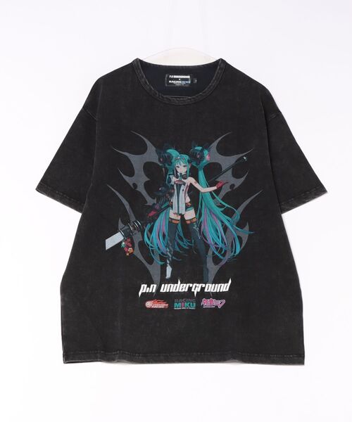 BENDER TOKYO(ベンダートウキョウ)の「『RACING MIKU』×『P.N UNDERGROUND』レーシングミク 初音ミク コラボレーションTシャツ(Tシャツ/カットソー・メンズ・ホワイト/チャコールグレー/ブラック・L/XL/M)」の1枚目の写真