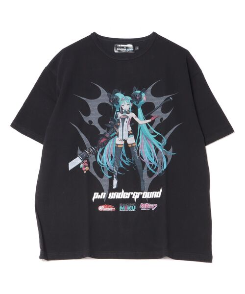 BENDER TOKYO(ベンダートウキョウ)の「『RACING MIKU』×『P.N UNDERGROUND』レーシングミク 初音ミク コラボレーションTシャツ(Tシャツ/カットソー・メンズ・ホワイト/チャコールグレー/ブラック・L/XL/M)」の3枚目の写真