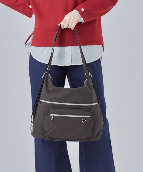 SHOO・LA・RUE（シューラルー）の「【3WAY】リュックにもなるマルチバッグ（バックパック/リュック・レディース・ブラック/ダークグレー/ナチュラル・00）」の4枚目の写真