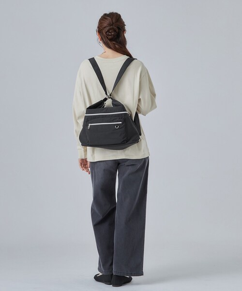 SHOO・LA・RUE（シューラルー）の「【3WAY】リュックにもなるマルチバッグ（バックパック/リュック・レディース・ブラック/ダークグレー/ナチュラル・00）」の7枚目の写真